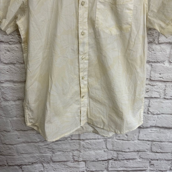 Chubbies The Grayt Escape Short Sleeve Button Down shirt yellow hawaiin mens S - Picture 3 of 7